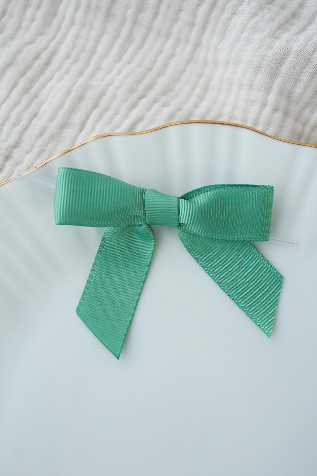 Green - Grosgrains pre-tied bows (20pcs) with clear twist tie