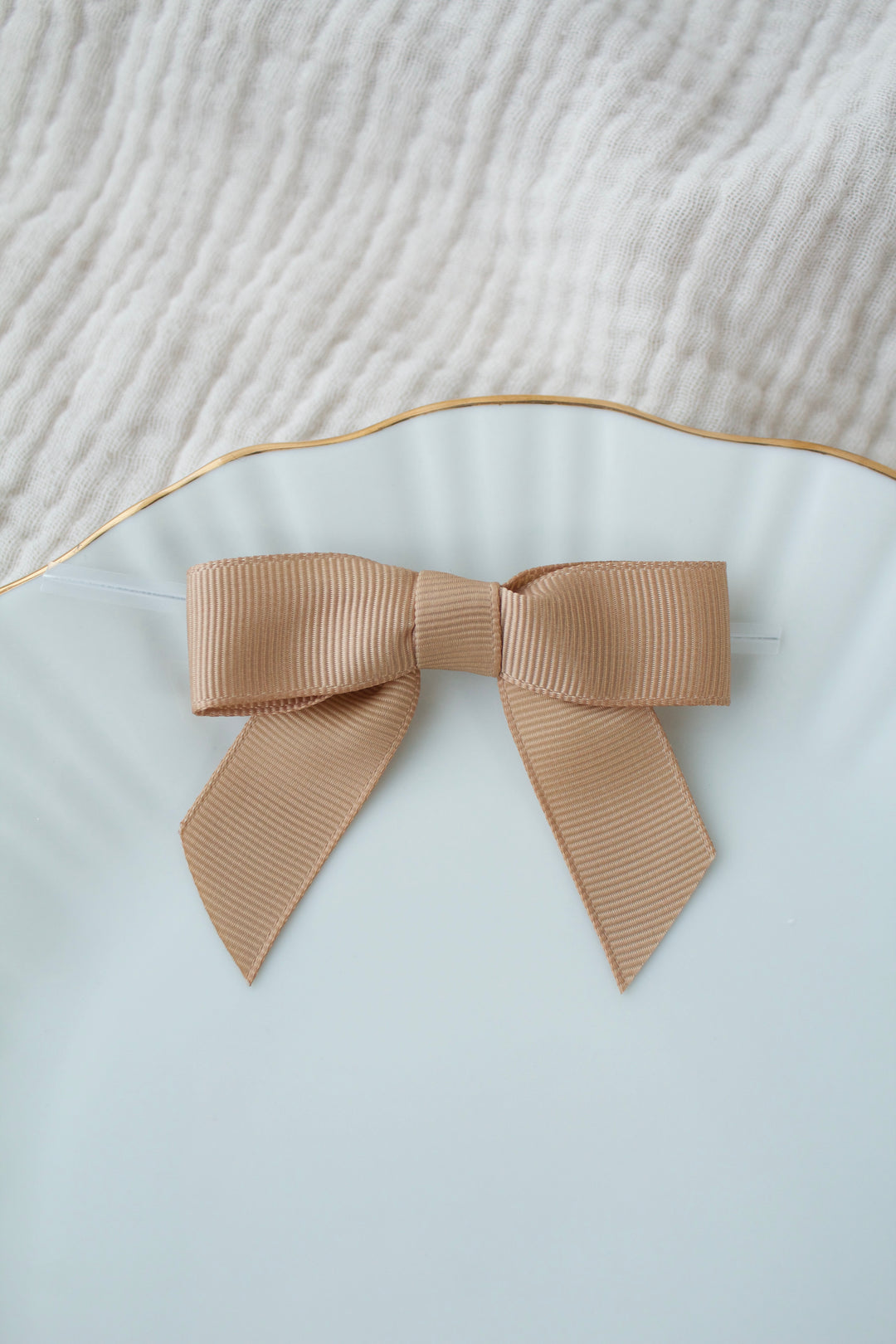 Taupe - Grosgrains pre-tied bows (20pcs) with clear twist tie