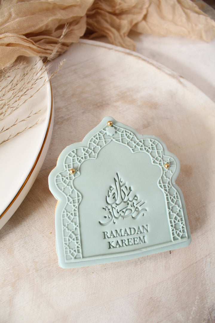 Kit contour porte orientale et 2 stamp'it Ramadan Kareem+ emporte-pièce